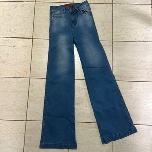 Jeans women colombian style, butt lift, pull up, levanta cola.